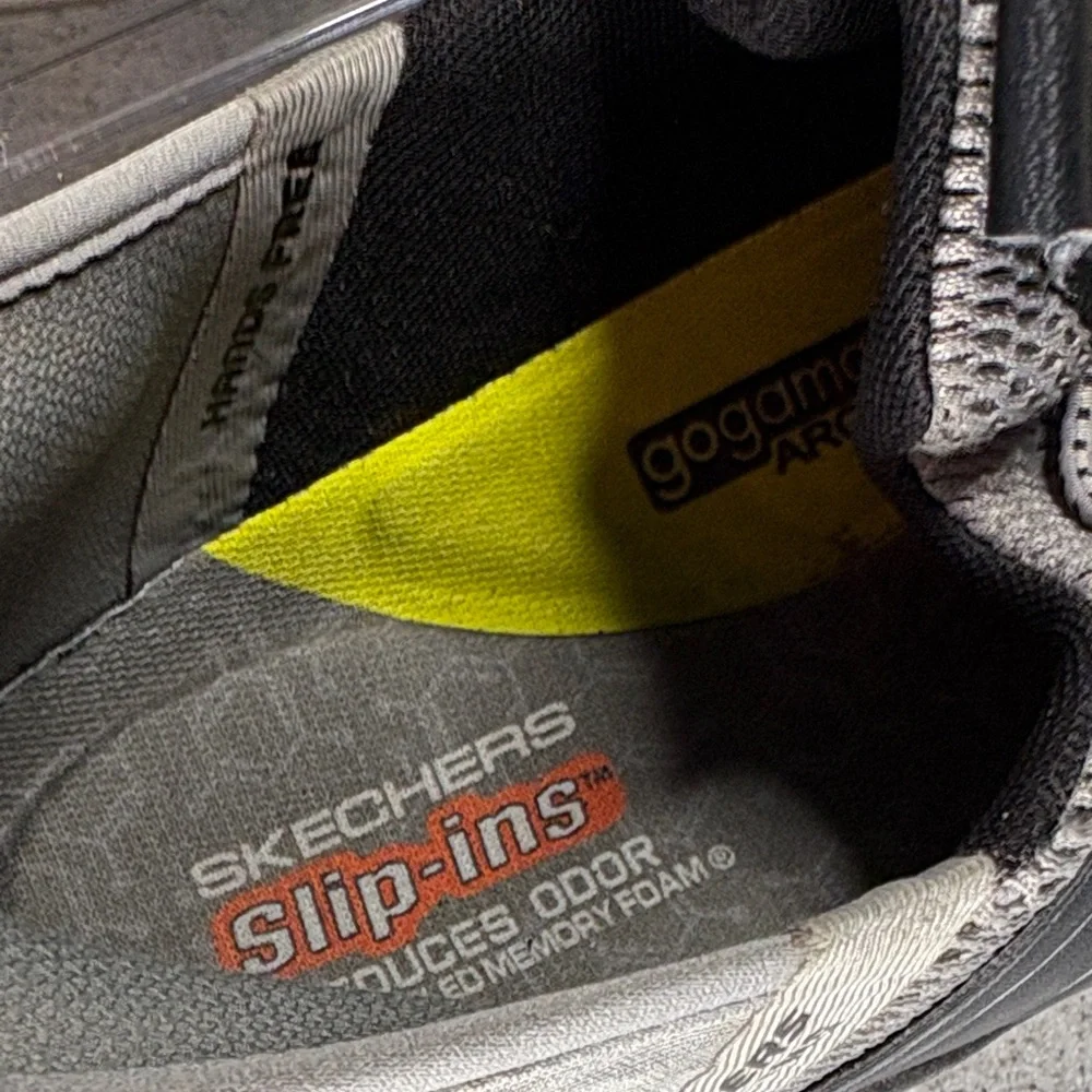 Sketchers slip-in Gray and‎ Black Athletic Sneakers. Size 11. Fc5